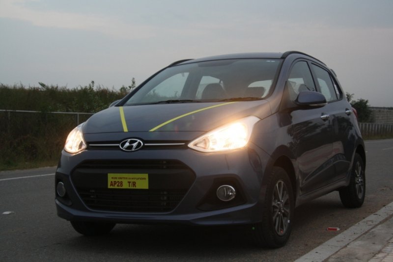 Grand i10 CRDi Twillight blue 4.JPG