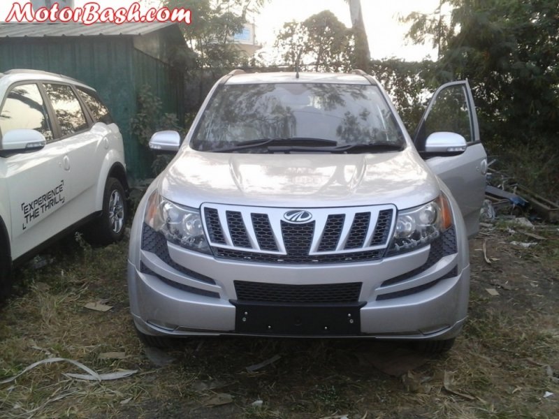 Mahindra-XUV500-W4-Pics-16.jpg