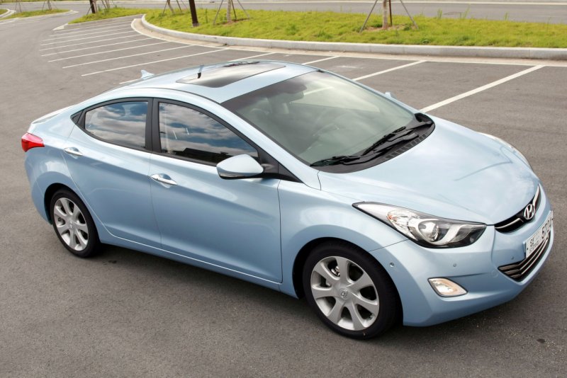 Hyundai_Elantra_3.jpg