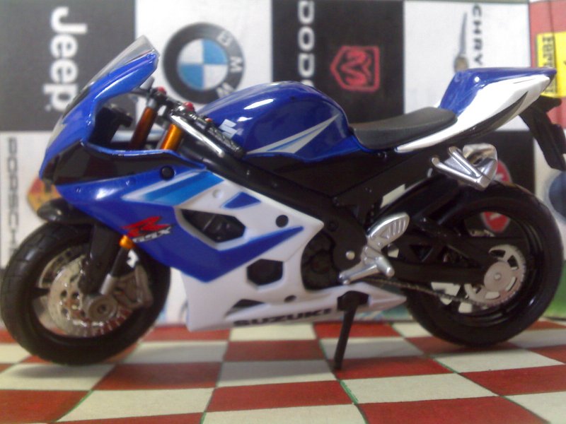 suzuki RGSX.jpg