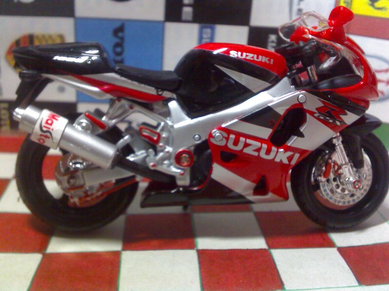 SUZUKI GSX R.jpg