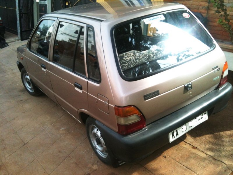 Maruti800BackView.jpg