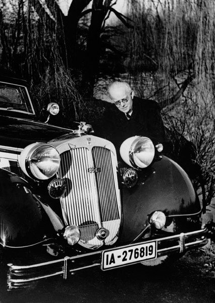 August Horch with his 853.jpg