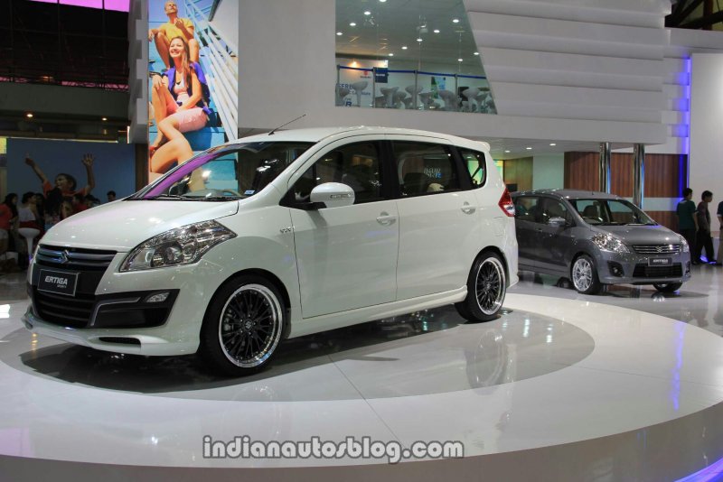 Suzuki-Ertiga-Sporty-front-three-quarter.jpg