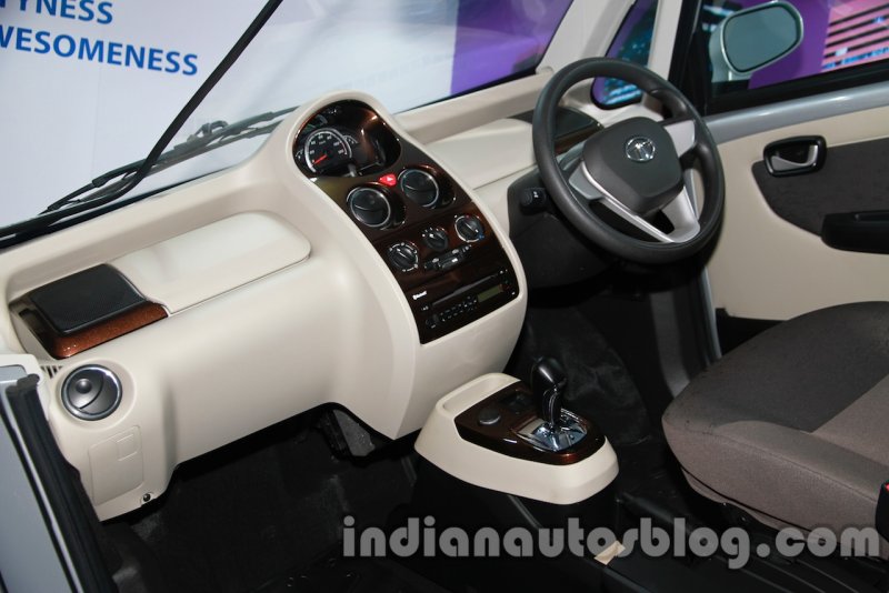 Tata-Nano-Twist-F-Tronic-Concept-dashboard.jpg