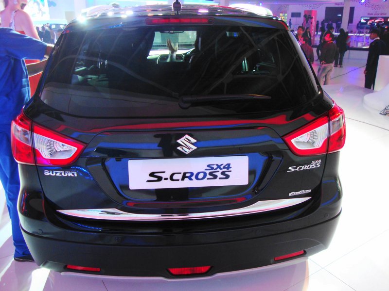 Maruti Displays Alto K10 Krescendo At 2014 Auto Expo