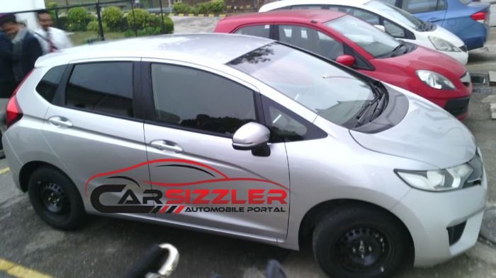 2014-Honda-Jazz-spied-in-India-side.jpg