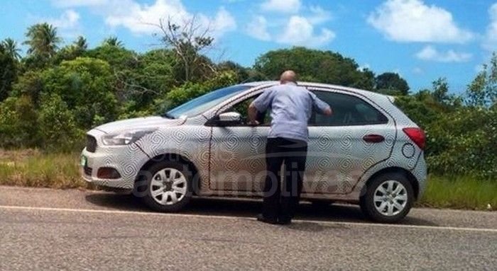 Ford-Ka-hatchback-left-spyshot.jpg