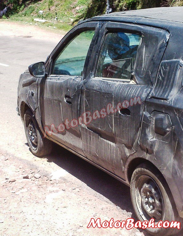 2014-Alto-K10-Facelift-Spy-Pics-Rear-2.jpg