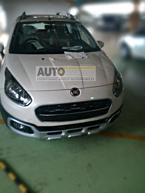 2014-Fiat-Avventura-front-production-body.jpg