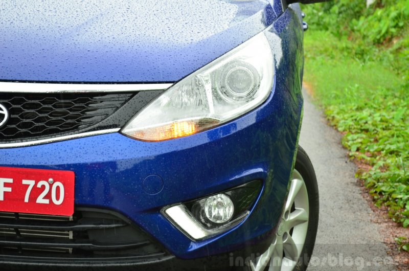 Tata-Zest-Revotron-Petrol-Review-headlights-and-DRLs.jpg