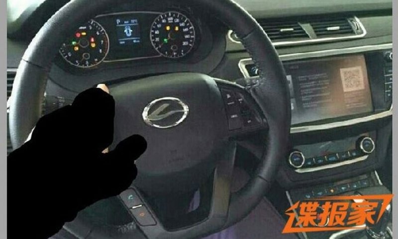 landwind-x7-clone-evoque-spied-steering.jpg