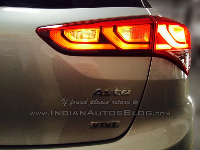 2015-Hyundai-Elite-i20-Asta-taillight-glow-pattern-1024x768.jpg