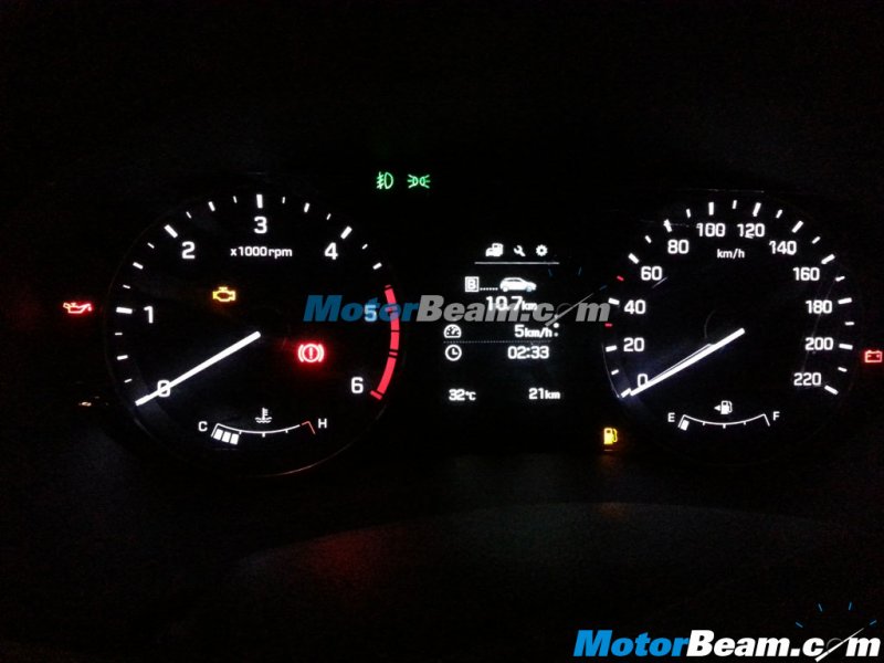 2015-Hyundai-Elite-i20-Spy-Shot-Instrument-Cluster.jpg