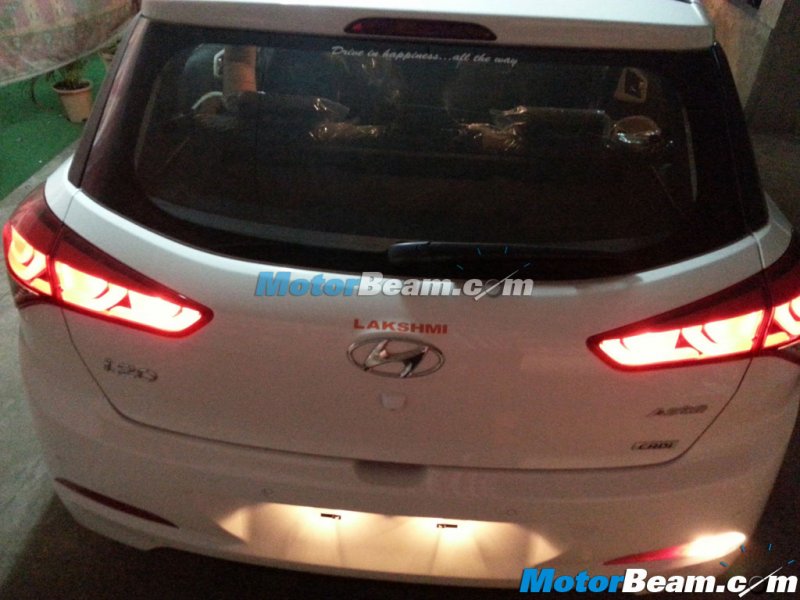 2015-Hyundai-Elite-i20-Spy-Shot-Rear.jpg