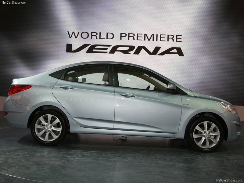 Hyundai-Verna_2011_800x600_wallpaper_07.jpg