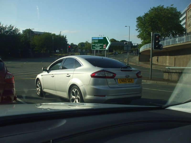 Ford Mondeo UK.jpg