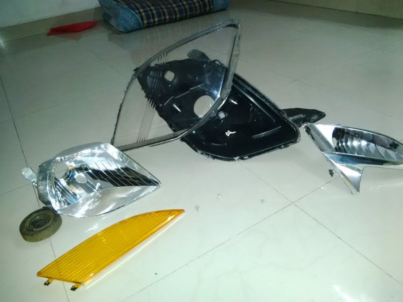 Tata Nano Headlamp Deconstructed.jpg