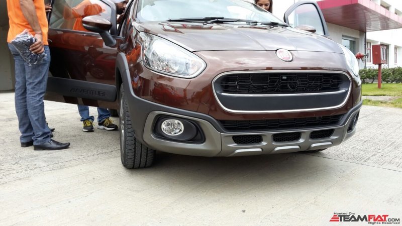 Fiat-Avventura-bronze-spied-front.jpg