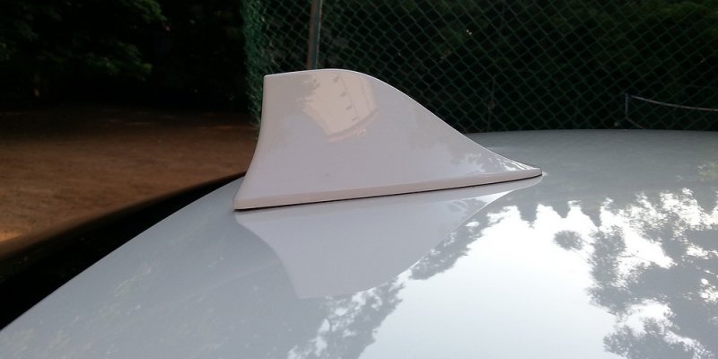 shark fin antenna5.jpg