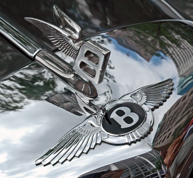 bently hood ornament.jpg