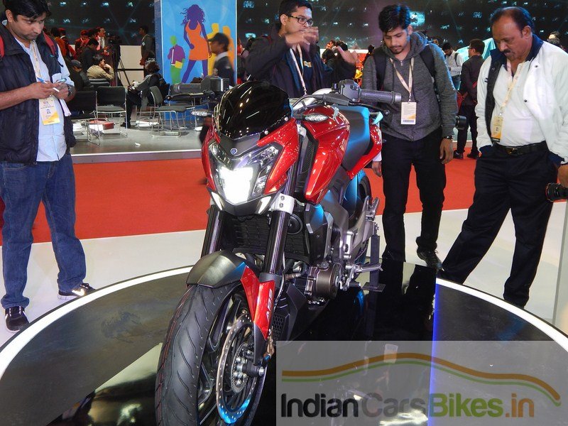New-Bajaj-Pulsar-400-CS.jpg