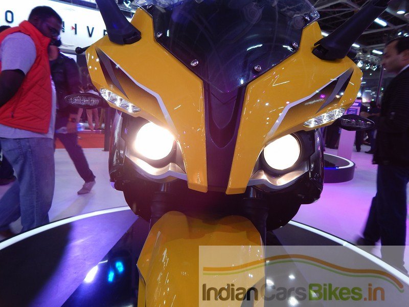 Bajaj-Pulsar-ss-400-projectors.jpg