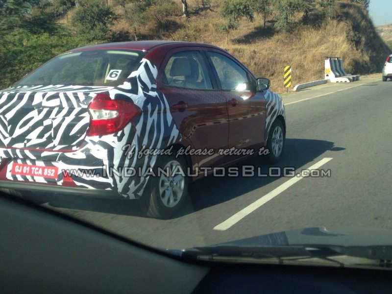 New-Ford-Figo-compact-sedan-spied-India.jpg