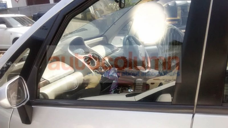 2015-Tata-Nano-Active-Twist-spied-interior-dashboard.jpg