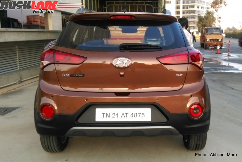 Hyundai-i20-Active-3-Rear.jpg