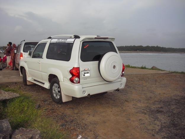 1284533849_121020074_7-TATA-SIERRA-MODIFIED-MODEL-TOYOTA-LANDCRUISER-India-1284533849.jpg