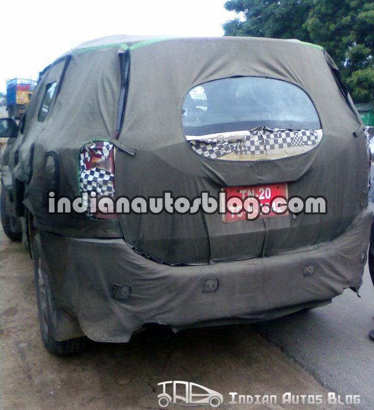 Mahindra-W201-Rear-Test-Mule.jpg