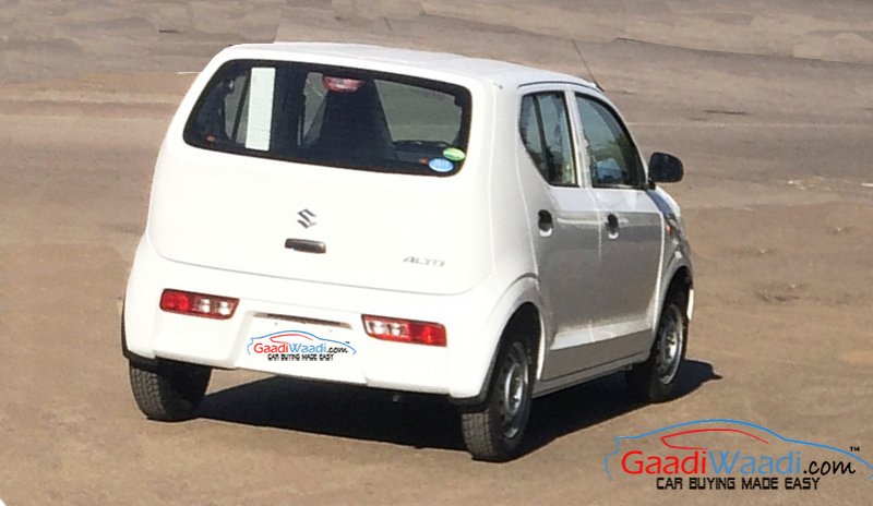 Maruti Displays Alto 800 Browzer At 2014 Auto Expo