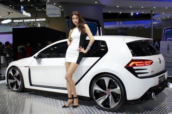 6.-The-Design-Vision-GTI-concept-car-from-Volkswagen-makes-it-Asian-premier-at-the-Seoul-Motor-S.jpg