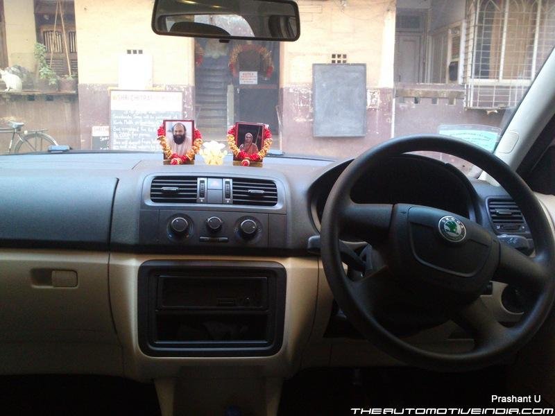 Skoda-Fabia-Ambiente-Dashboard-Interiors.jpg