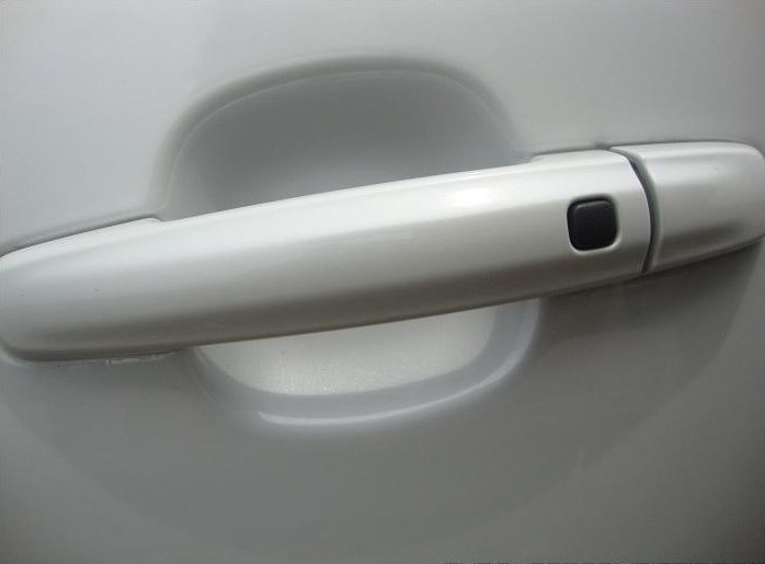 Maruti-Suzuki-Kizashi-Door-Handle.JPG