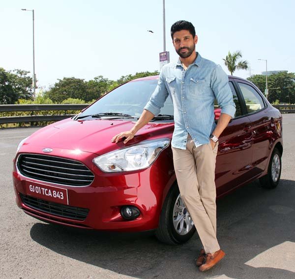 farhan-akhtar-with-upcoming-figo-aspire.jpg