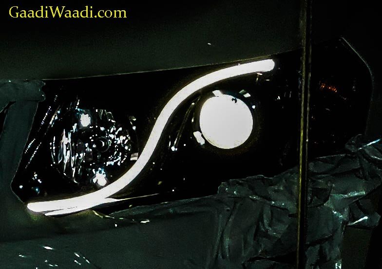 Mahindra-New-Age-Xuv500-headlight.jpg