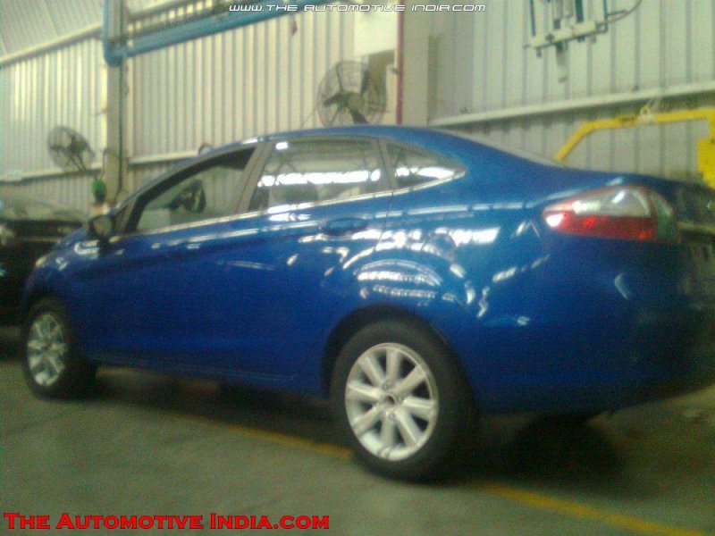 new ford fiesta factory spyshots.jpg