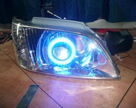 Bi-xenon-Projector-Headlight-With-Angel-Eye.jpg