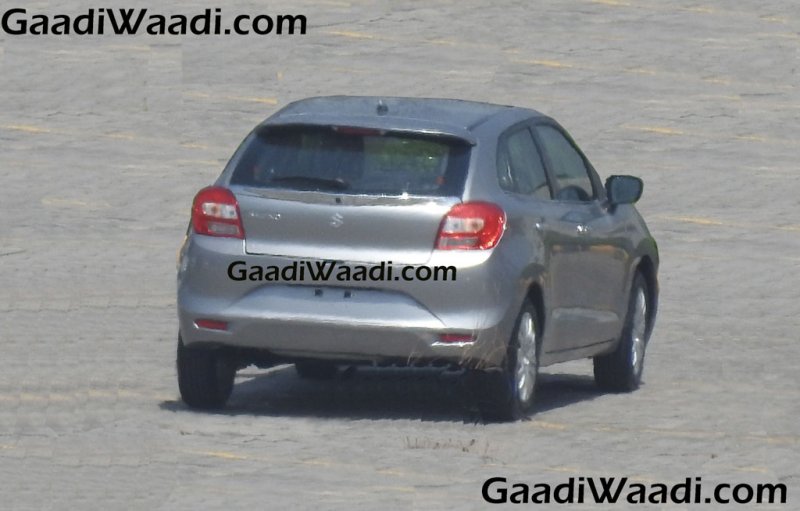 2016-Suzuki-Baleno-in-silver-color-rear-view.jpg