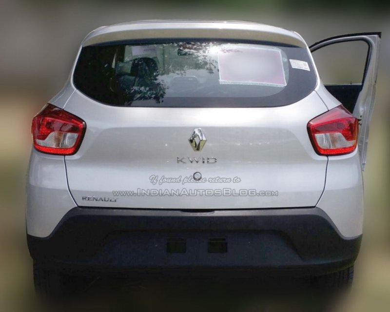 Renault-Kwid-rear-dealer-spied-1024x819.jpg