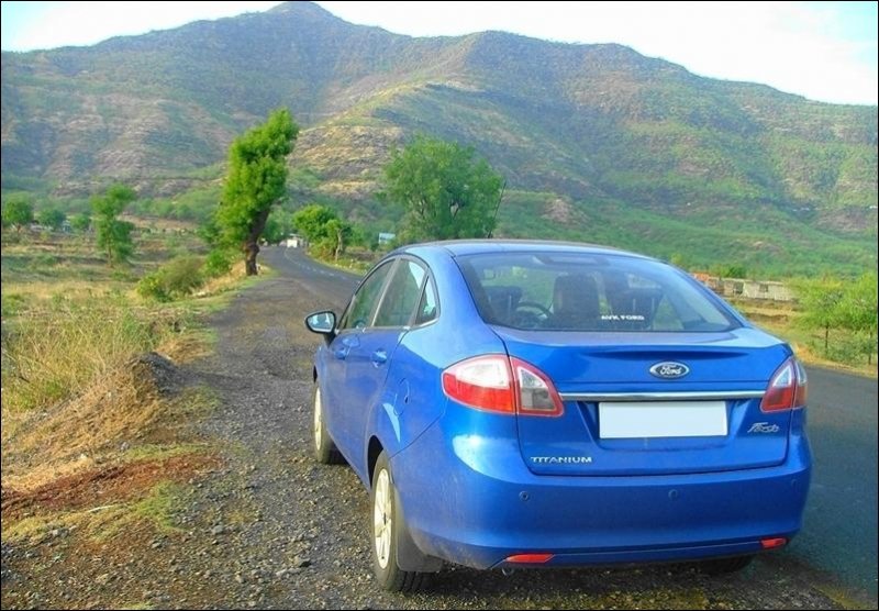 Ford-Fiesta-Powershift-Automatic-Kinectic-Blue-Rear.JPG