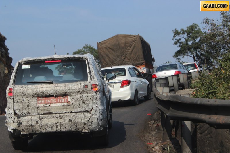 Tata-Hexa-spied-testing-rear.jpg