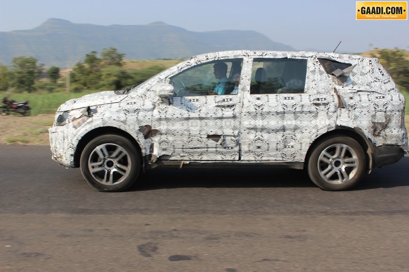 Tata-Hexa-spied-testing-side.jpg