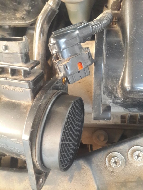 6. air filter intake side mesh.jpg