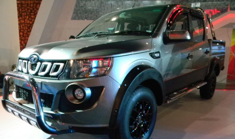 Mahindra AutoExpo 2016 Imperio.jpg