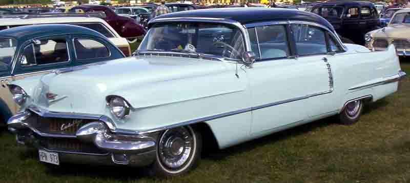 Cadillac_Series_626219_4-Door_Sedan_1956.jpg