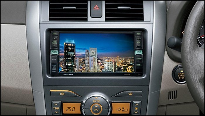 Toyota-Corolla-Altis-facelift-screen.jpg