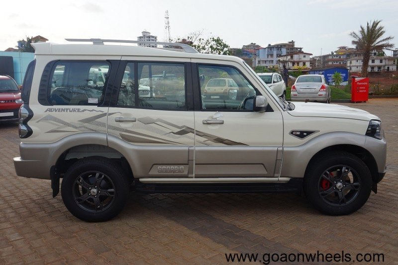 Mahindra-Scorpio-Adventure-Edition-side-launched-in-Goa.jpg